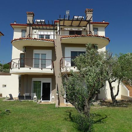 Excellent Villa 보우르보우로우 외부 사진