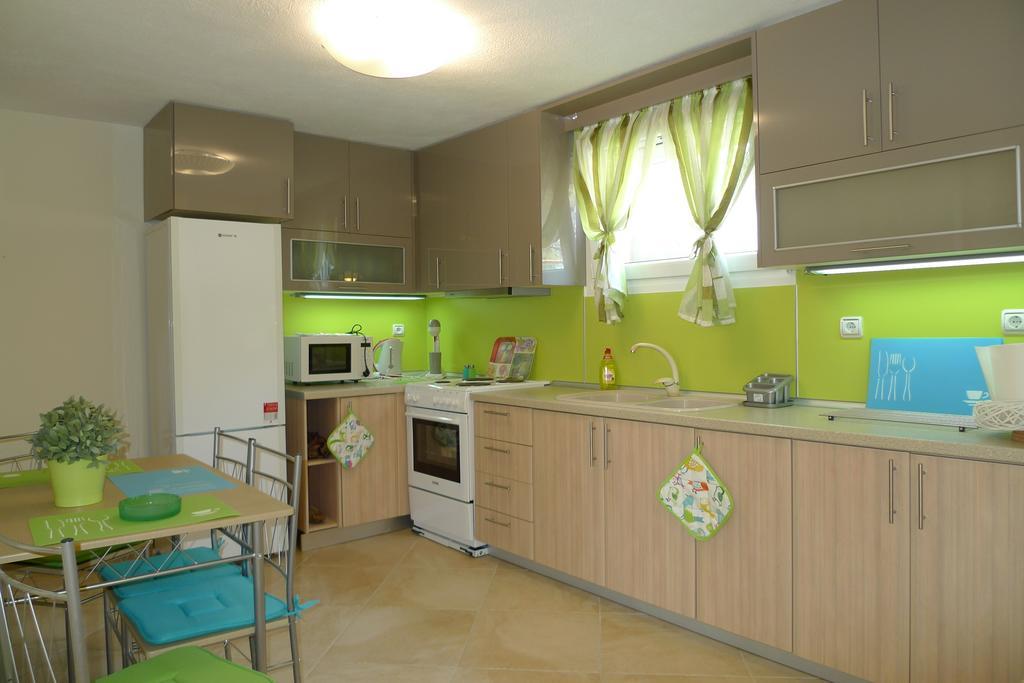 Excellent Villa 보우르보우로우 외부 사진