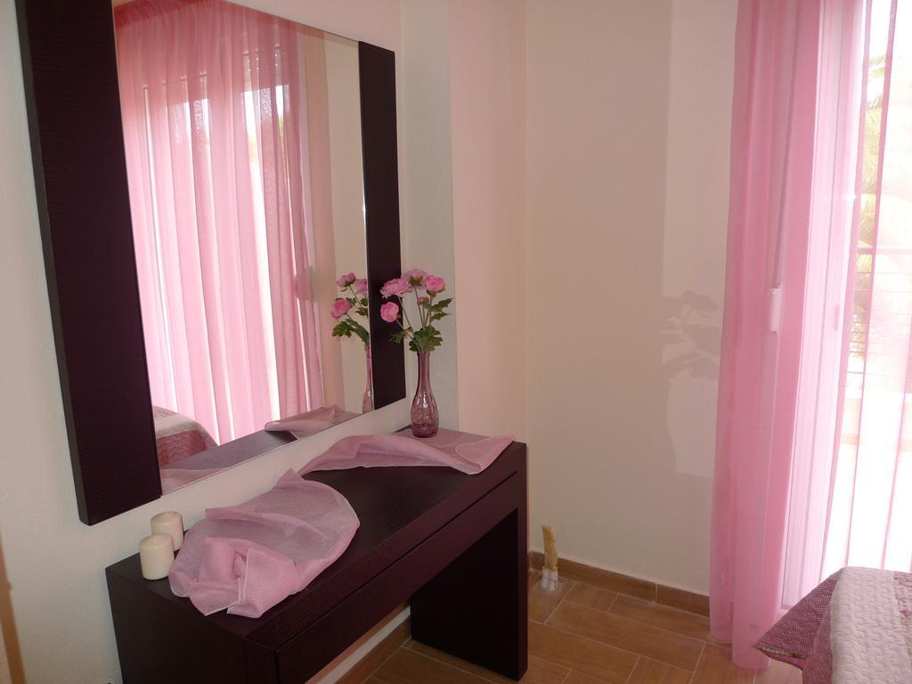 Excellent Villa 보우르보우로우 외부 사진